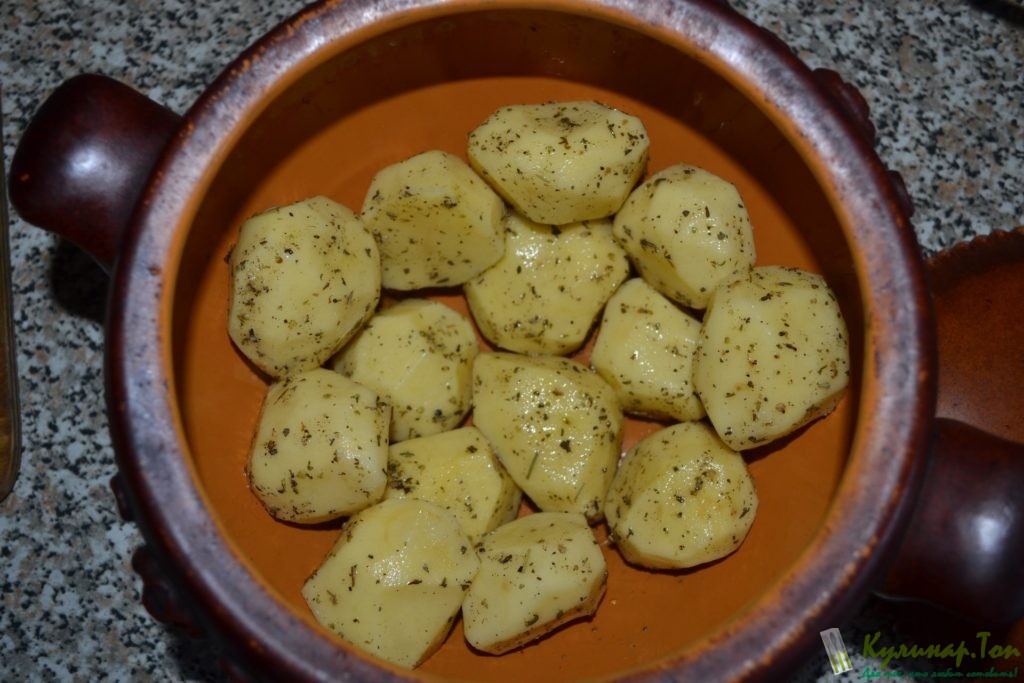 Жаркое с мясом и картофелем Жаркое с мясом и картофелем