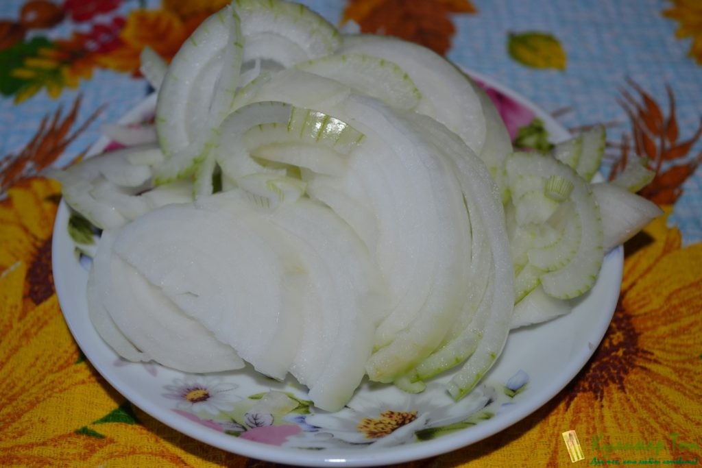 Куриные сердечки в сметане