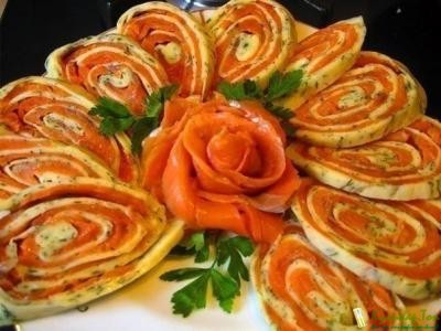 Сырные-рулетики-с-семгой