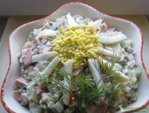 пряный салат с курицей
