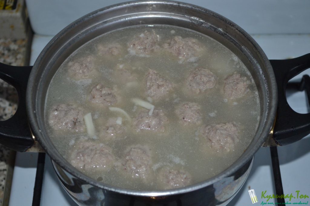 Сырный суп с фрикадельками Сырный суп с фрикадельками