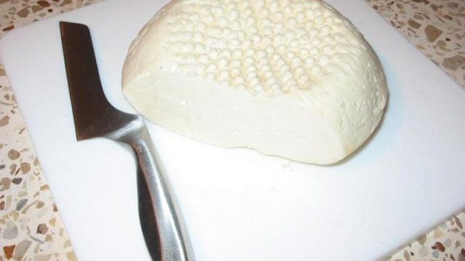 Домашний сыр-брынза