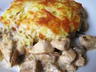 Курица с грибами под картофельной шубой