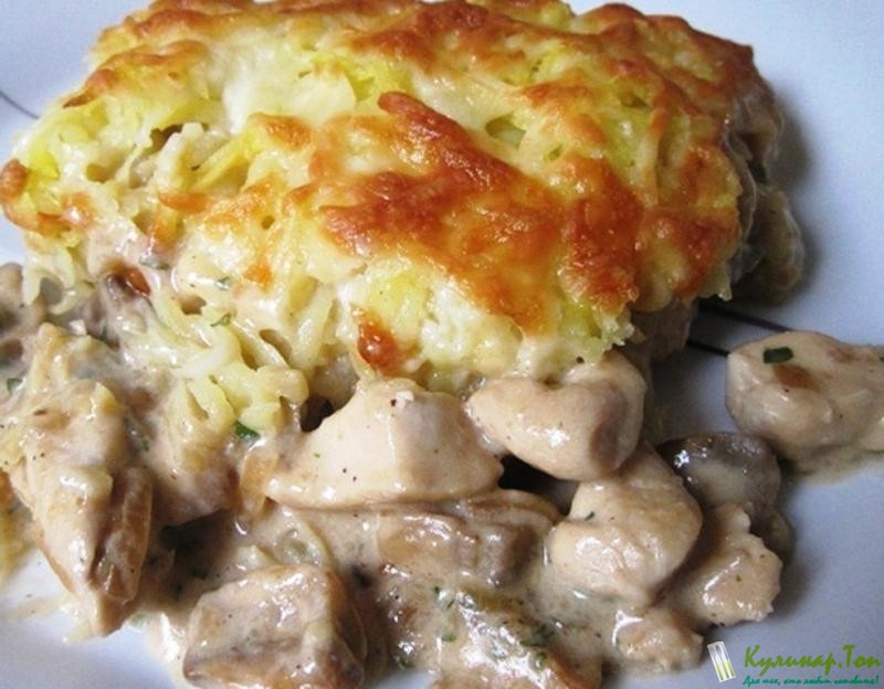 Курица с грибами под картофельной шубой