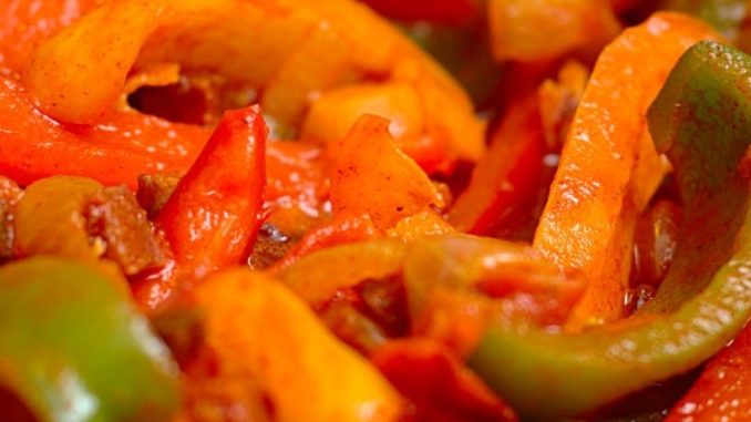 Лечо из болгарского перца Лечо из болгарского перца