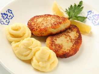 Рыбные котлеты с картофельным пюре