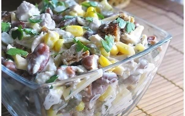 Салат с курицей