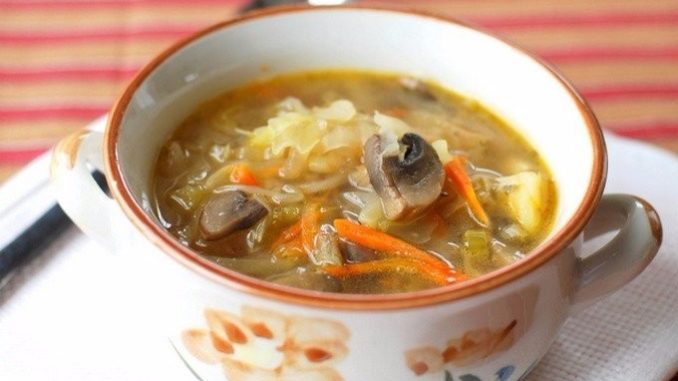 Суп с куриными сердечками и лапшой