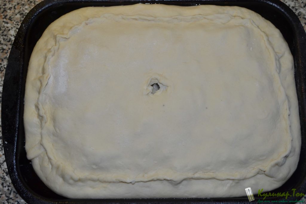 Пирог с рисом и рыбными консервами