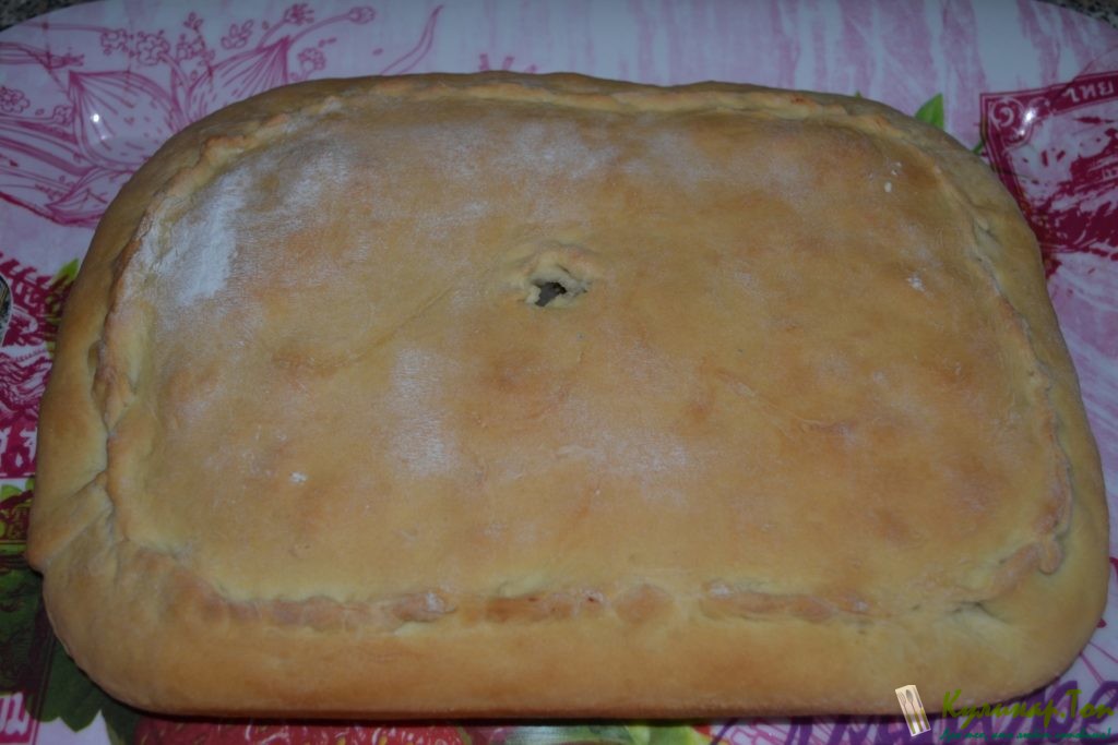 Пирог с рисом и рыбными консервами