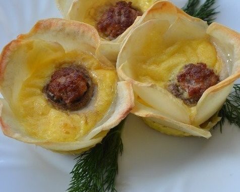 Картофельные цветочки с фаршем