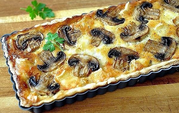 Киш с грибами и сыром