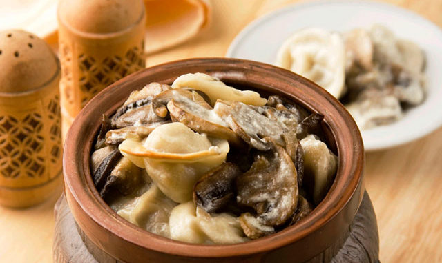 pelmeni-tomlennye-s-gribami Пельмени, томленные с грибами