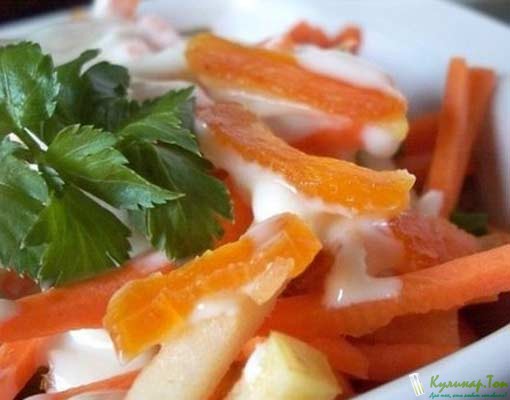 Салат из моркови, кураги и лимона