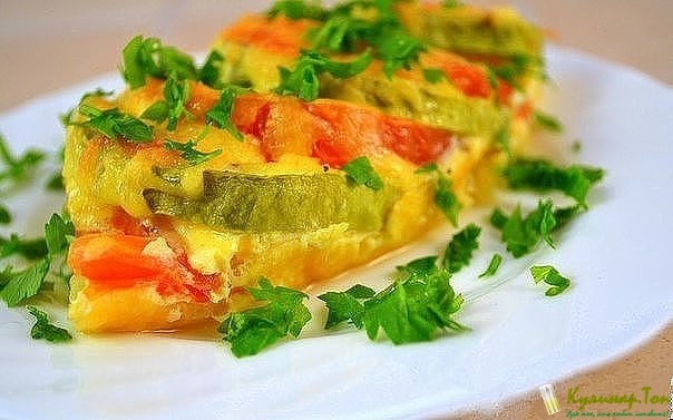 Запеченные кабачки и помидоры с сыром