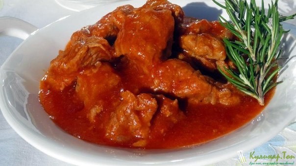 baranina-zapechennaya-v-tomatnom-soke