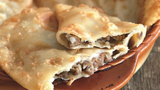 chebureki-s-govyadinoj-po-turetski