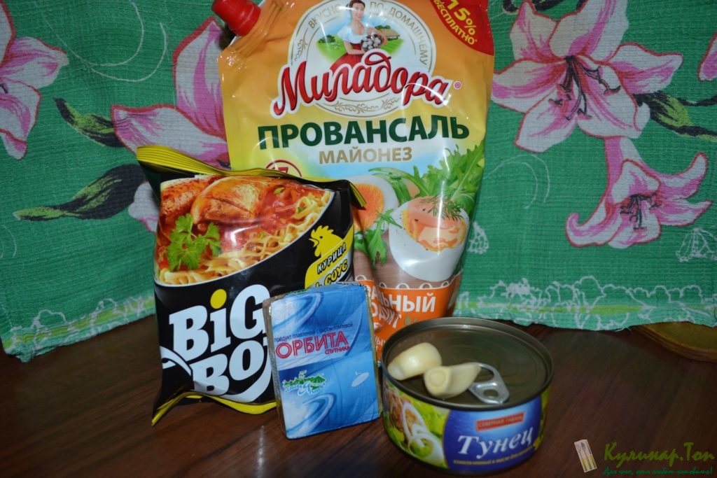 Салат из лапши с тунцом (или бомжатский)