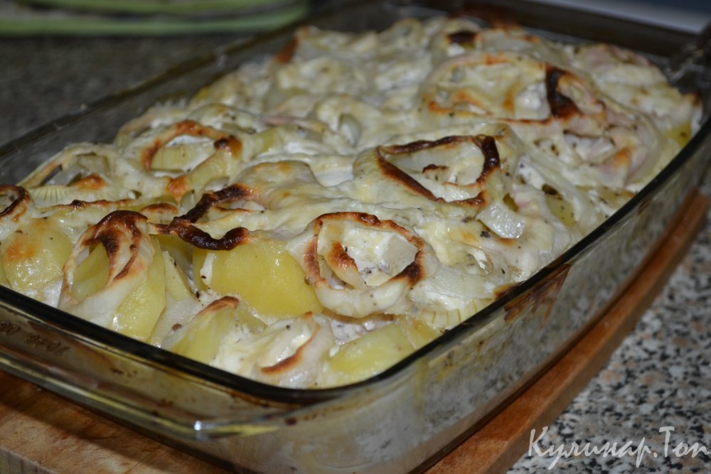 Картофель с курицей в духовке