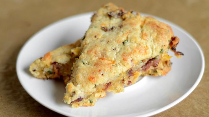 pirog-s-bekonom-i-syrom