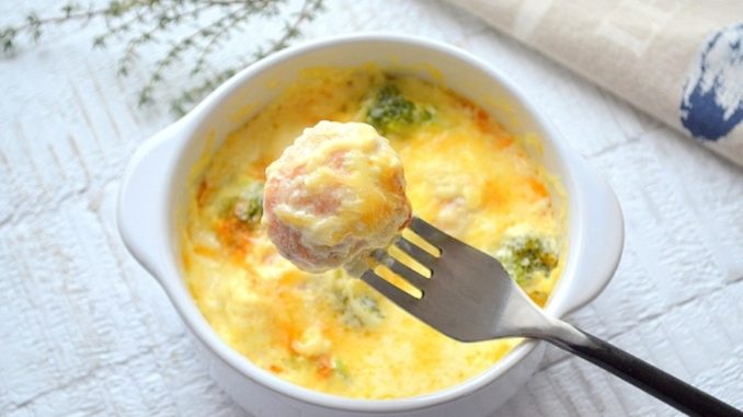 rybnye-frikadelki-v-slivochnom-souse