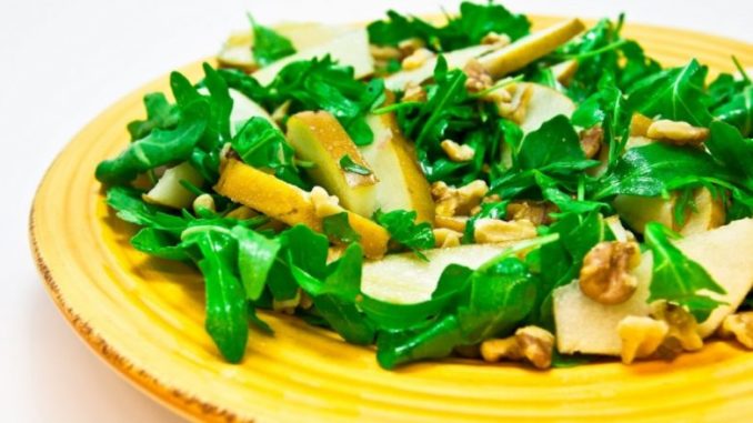 salat-iz-grushi-i-rukkoly