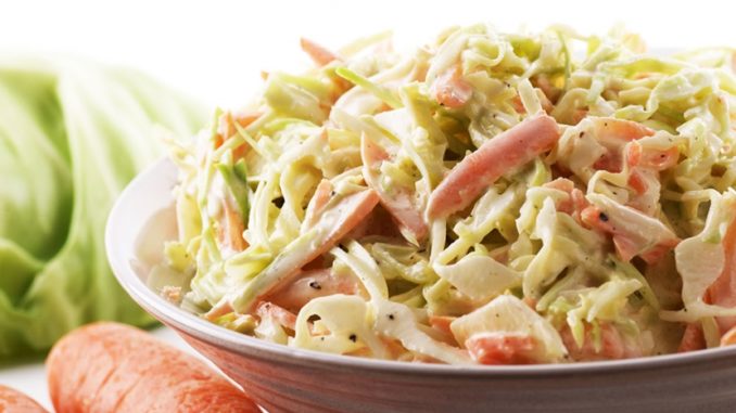 salat-iz-vetchiny-i-tsvetnoj-kapusty