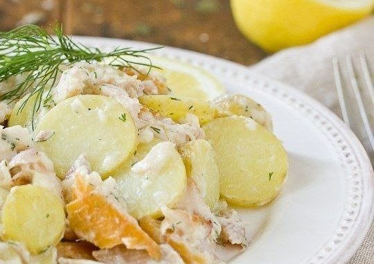 salat-kartofelnyj-s-forelyu