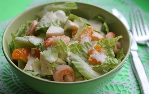 salat-s-krevetkami-i-apelsinom