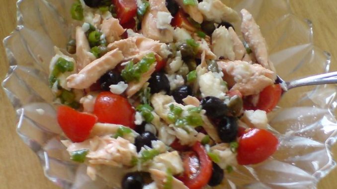 salat-s-otvarnym-lososem