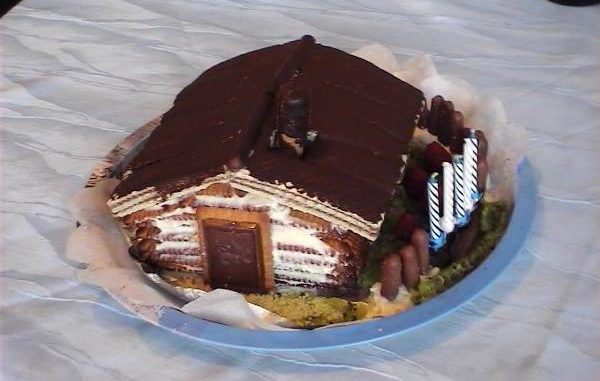 tort-iz-pechenya-domik