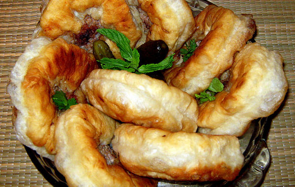 belyashi-s-myasom-i-gribami