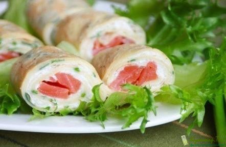 blinnye-rolly-s-kopchenym-lososem