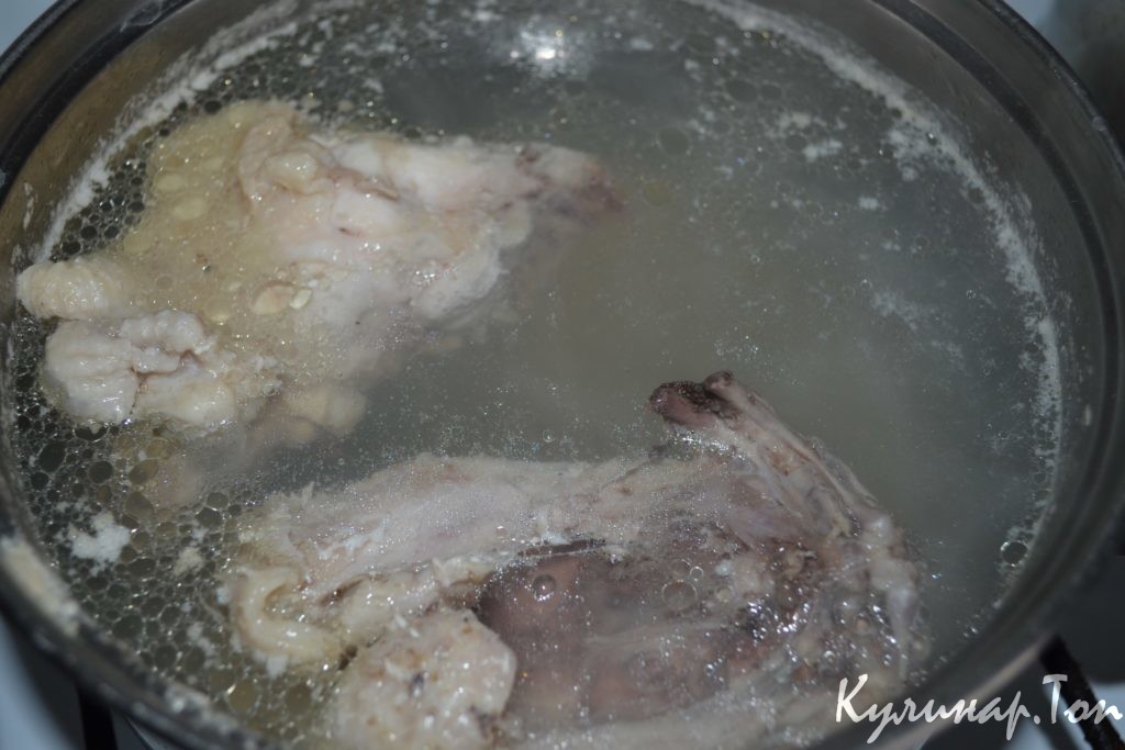Гороховый суп с копченой курочкой