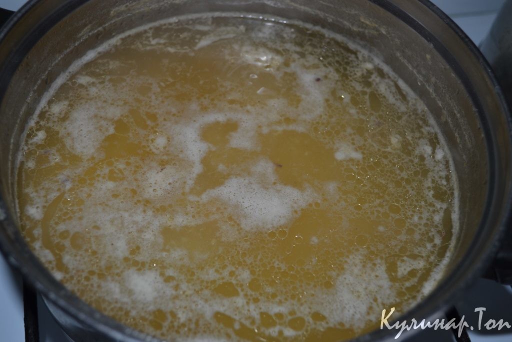 Гороховый суп с копченой курочкой