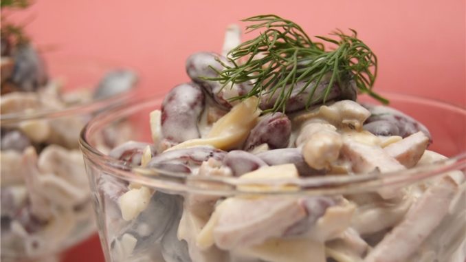 salat-iz-kolbasy-i-gribov