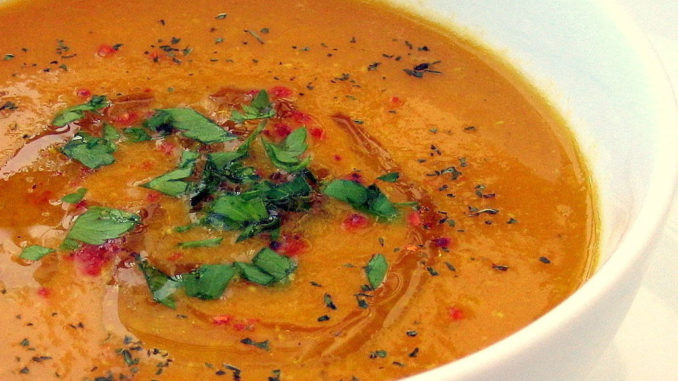 sup-s-chechevitsej-i-salom