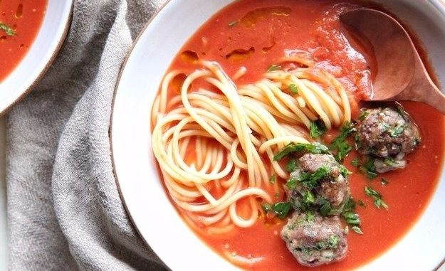 sup-so-spagetti-i-myasnymi-teftelyami