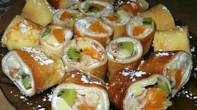 Блинные роллы с фруктовой начинкой