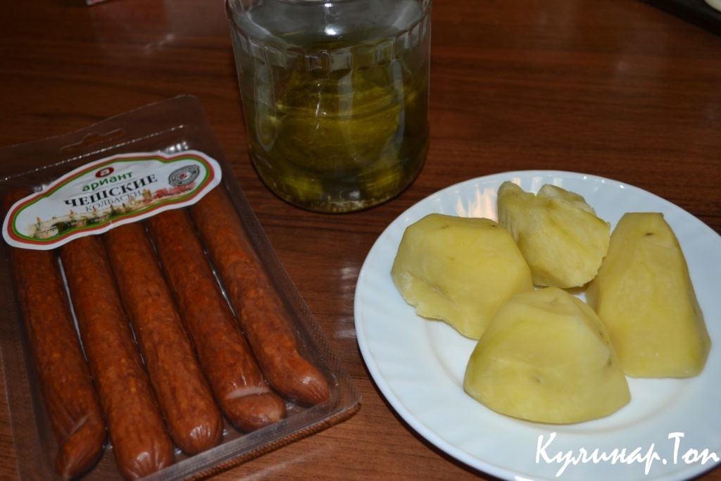 Картофельный салат с колбасками