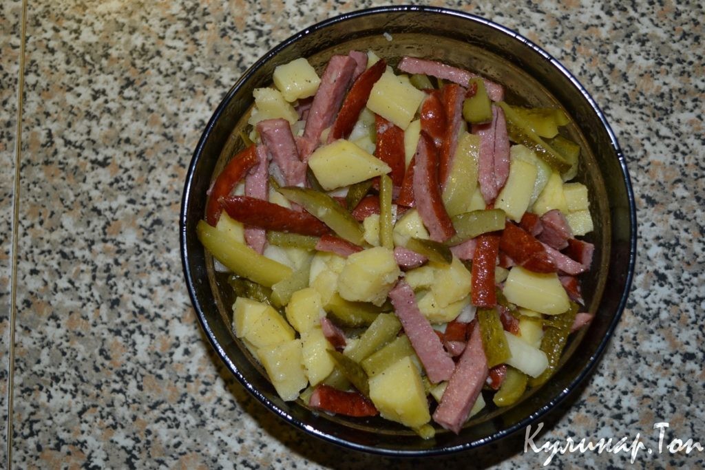 Картофельный салат с колбасками Картофельный салат с колбасками