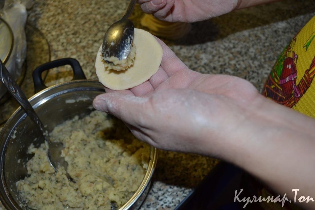 Вареники с картофельным пюре Вареники с картофельным пюре
