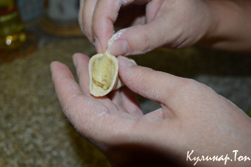 Вареники с картофельным пюре Вареники с картофельным пюре