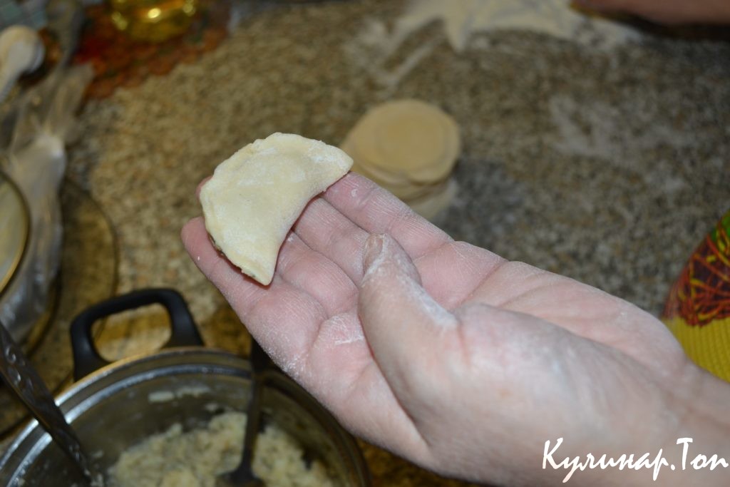 Вареники с картофельным пюре Вареники с картофельным пюре