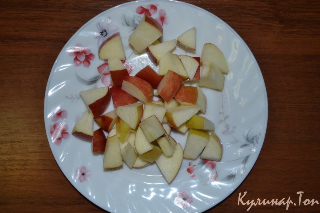 Салат из шпрот с яблоком