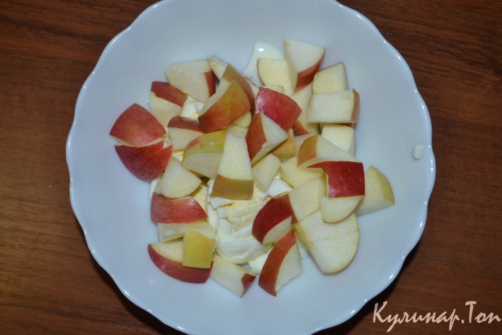 Салат из шпрот с яблоком Салат из шпрот с яблоком