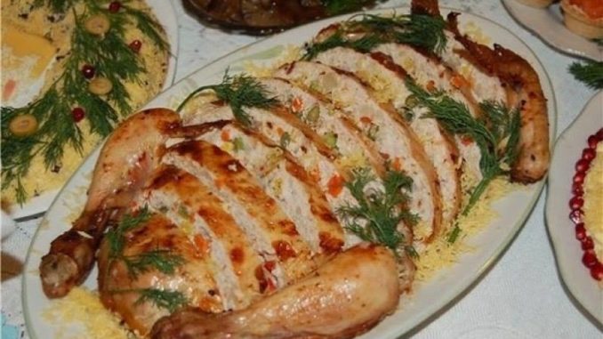 Курица фаршированная ветчиной и сыром