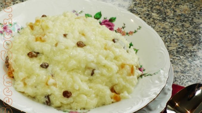 Рисовая каша с изюмом