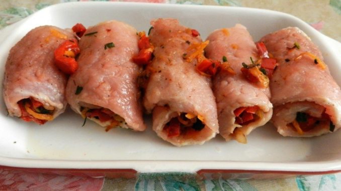 Рулетики из свинины с начинкой