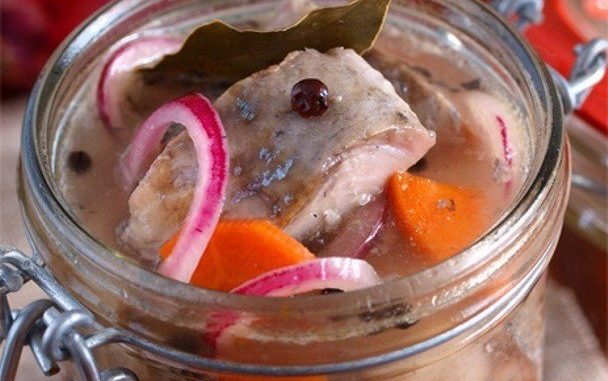 Сельдь, маринованная по-норвежски